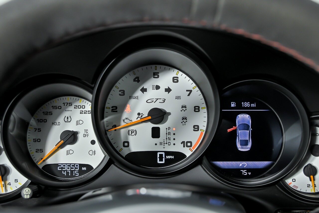Used 2015 Porsche 911 GT3 RWD image 23