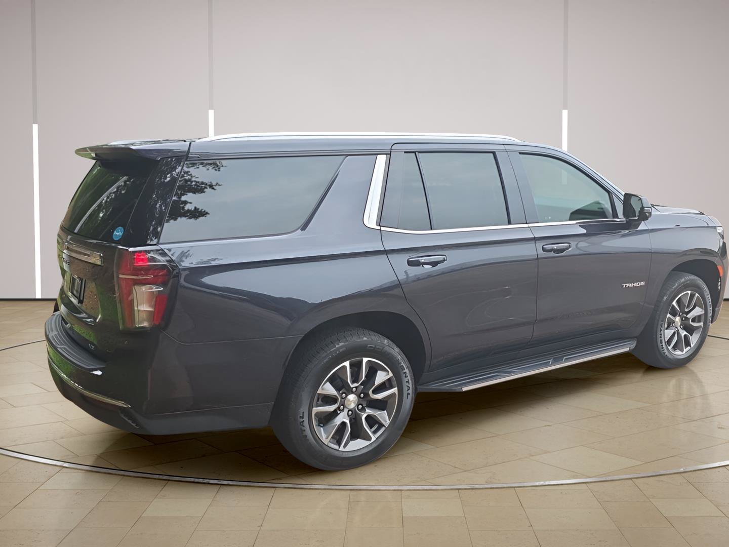 Used 2023 Chevrolet Tahoe LT w/ Luxury Package AWD/4WD image 8
