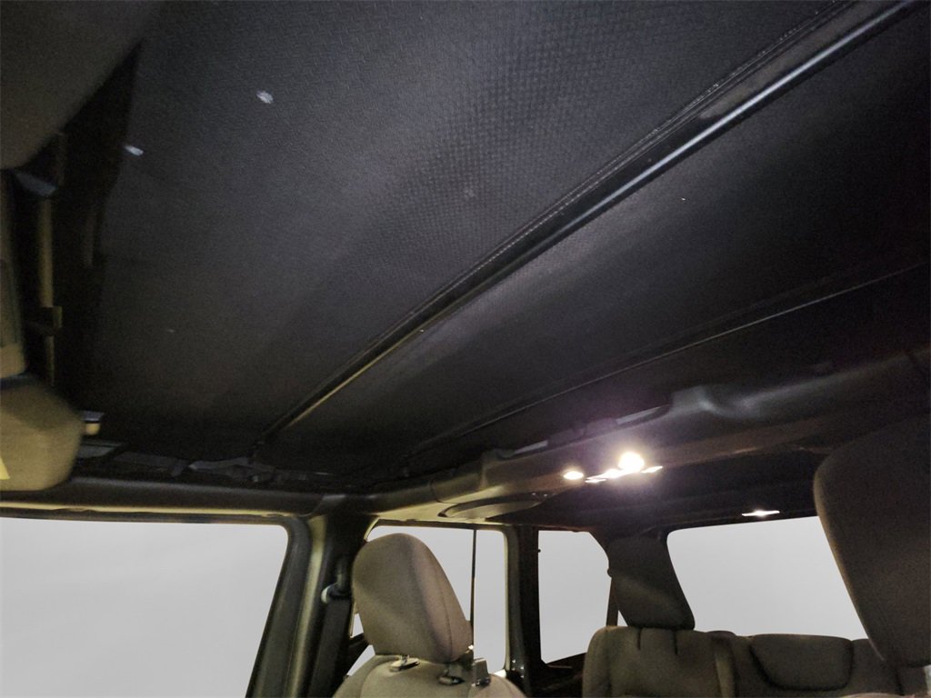 Used 2019 Jeep Wrangler Unlimited Sport image 23