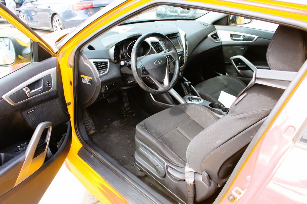 Used 2013 Hyundai Veloster RE:MIX Edition image 12