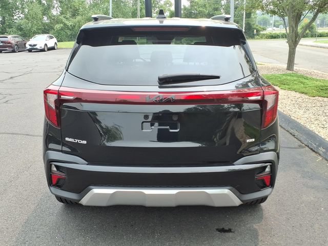 Used 2024 Kia Seltos SX w/ SX Sunroof Package AWD/4WD image 6