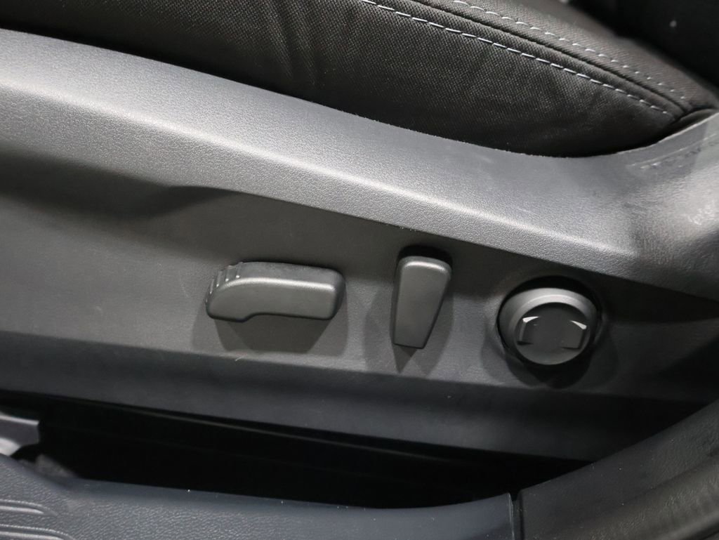 Used 2025 Subaru Legacy Premium image 9
