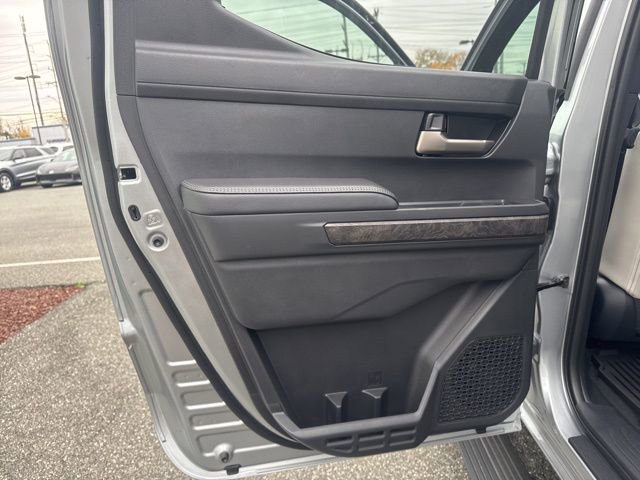 Used 2025 Toyota Tacoma Limited image 13