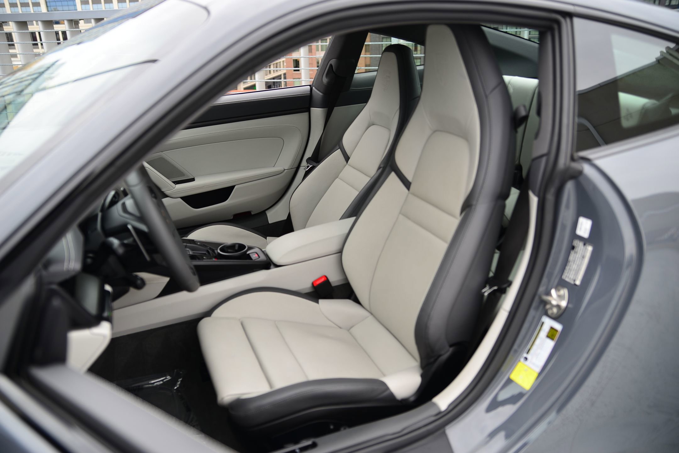 Certified 2025 Porsche 911 Carrera image 13