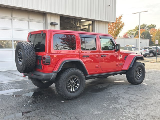 Used 2025 Jeep Wrangler Unlimited Rubicon AWD/4WD image 5