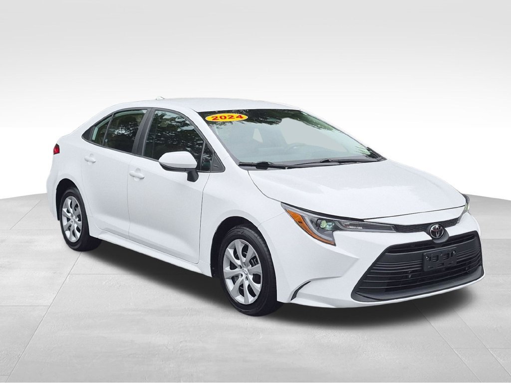 Used 2024 Toyota Corolla LE FWD image 4
