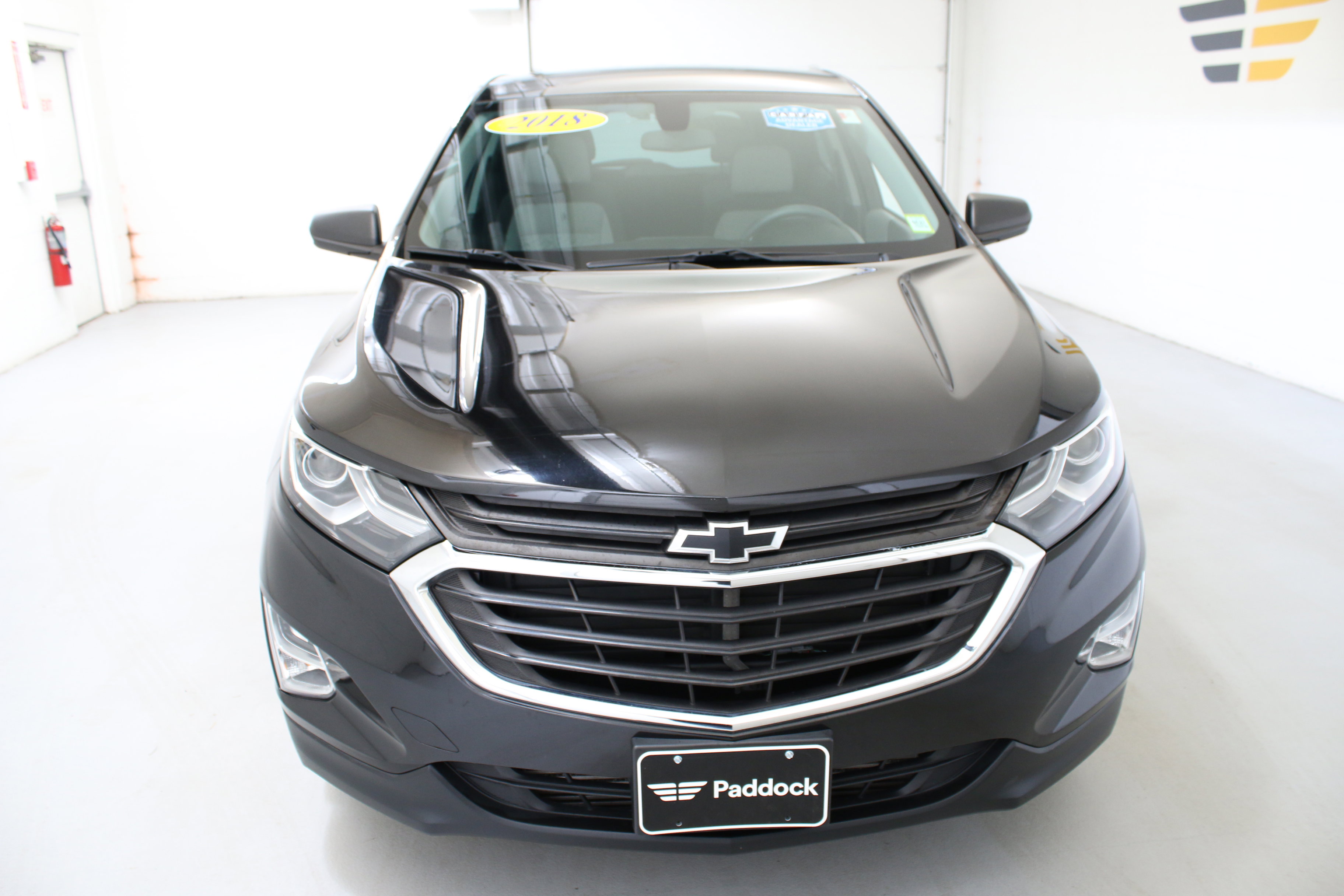 Used 2018 Chevrolet Equinox LS FWD image 2