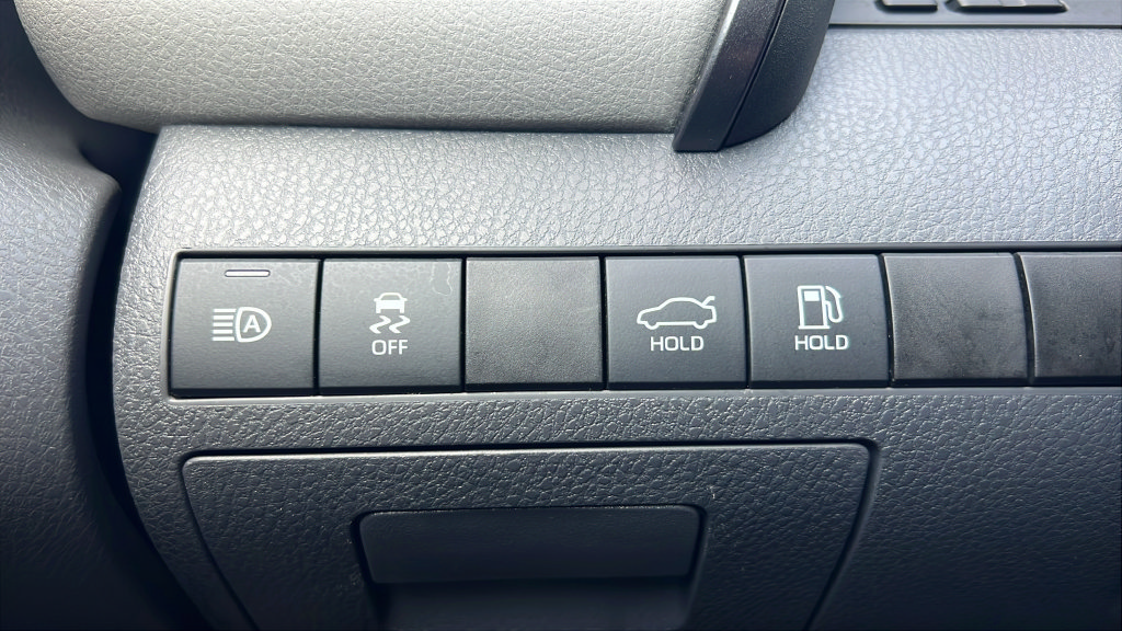 Used 2019 Toyota Camry SE w/ Convenience Package FWD image 24