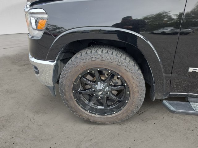 Used 2019 RAM 1500 Laramie AWD/4WD image 9