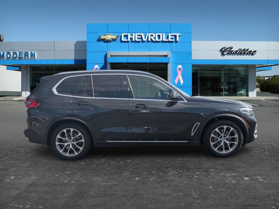 Used 2021 BMW X5 xDrive45e w/ Premium Package AWD/4WD image 6