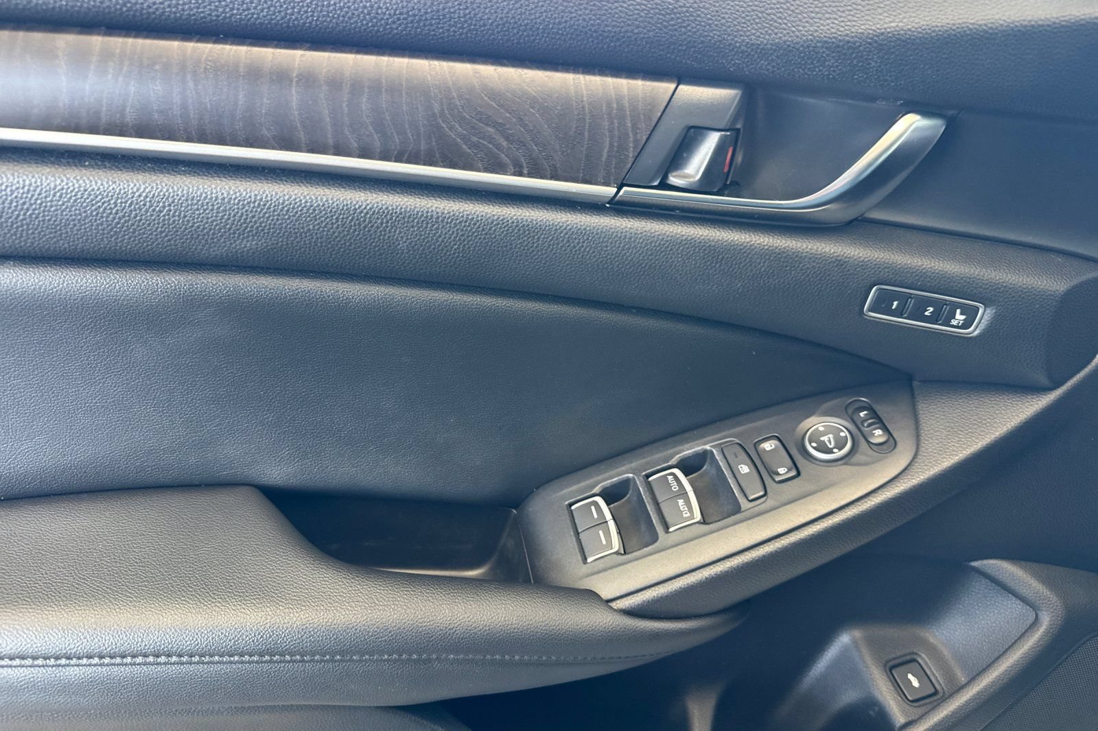 Certified 2020 Honda Accord Touring image 11