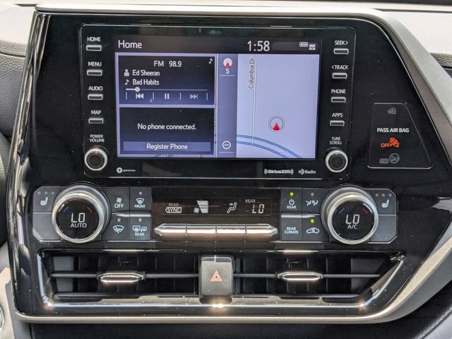 Used 2022 Toyota Highlander XLE FWD image 15