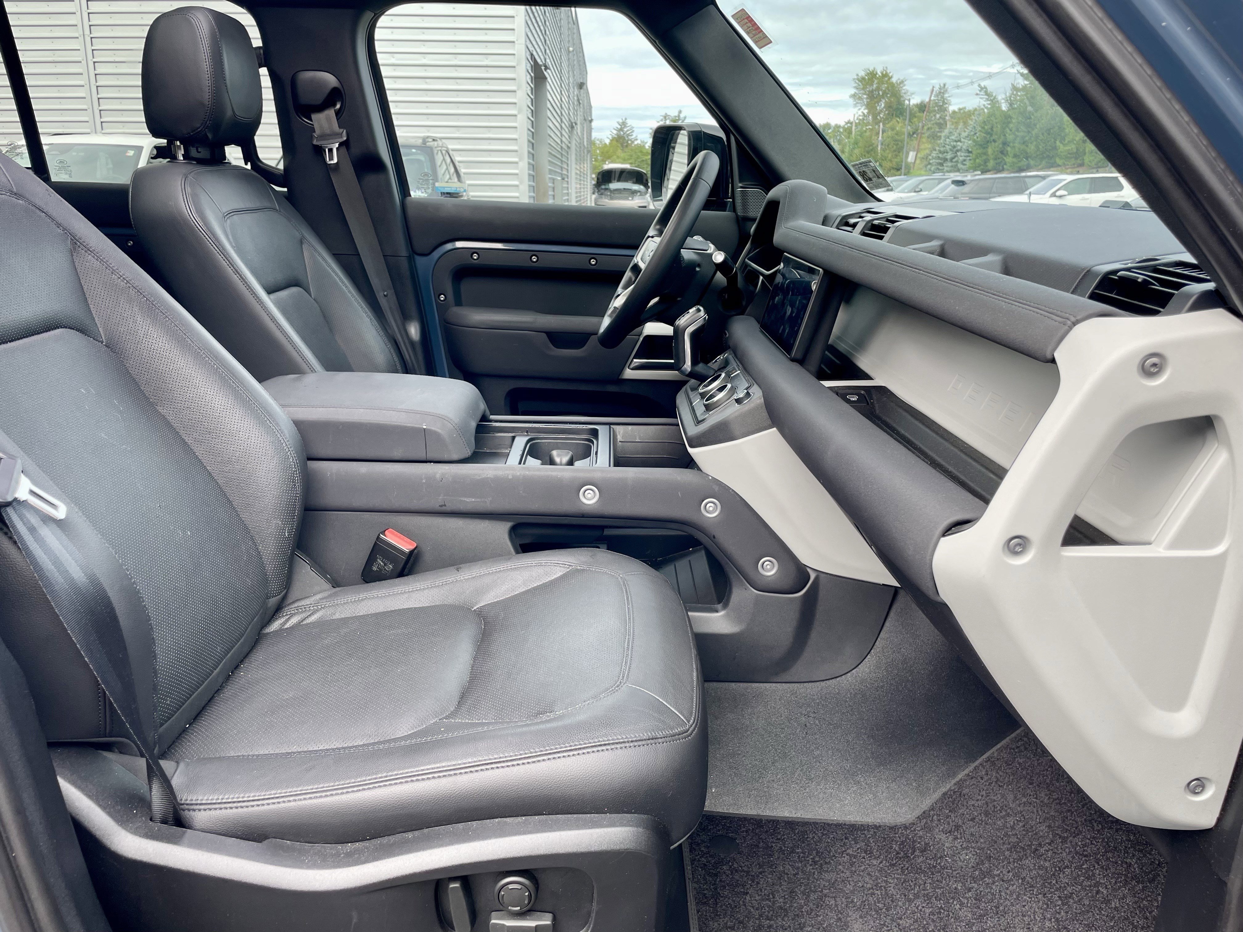 Used 2023 Land Rover Defender 110 S image 15