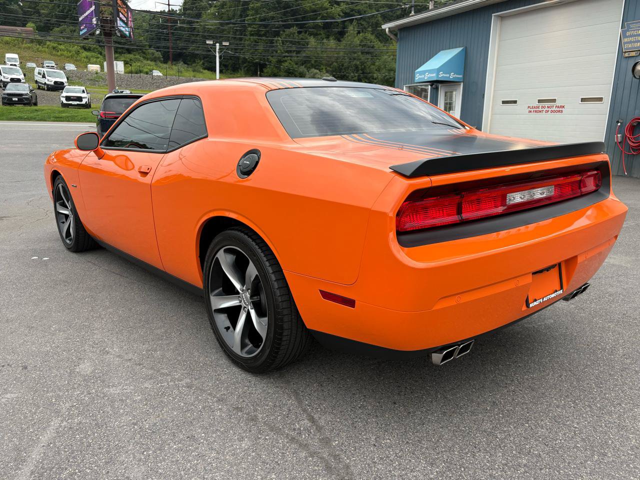 Used 2014 Dodge Challenger R/T RWD image 3