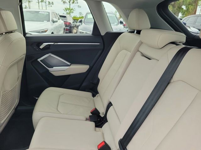 Used 2020 Audi Q3 2.0T Premium Plus w/ Premium Plus Package AWD/4WD image 10