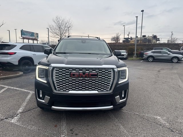 Used 2021 GMC Yukon XL Denali w/ Denali Ultimate Package image 3