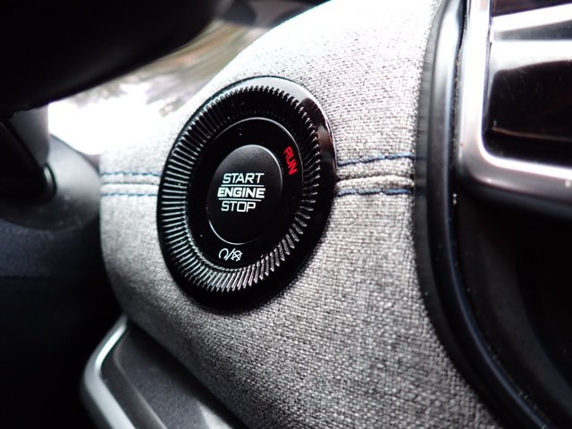 Used 2024 Jeep Compass Latitude AWD/4WD image 19