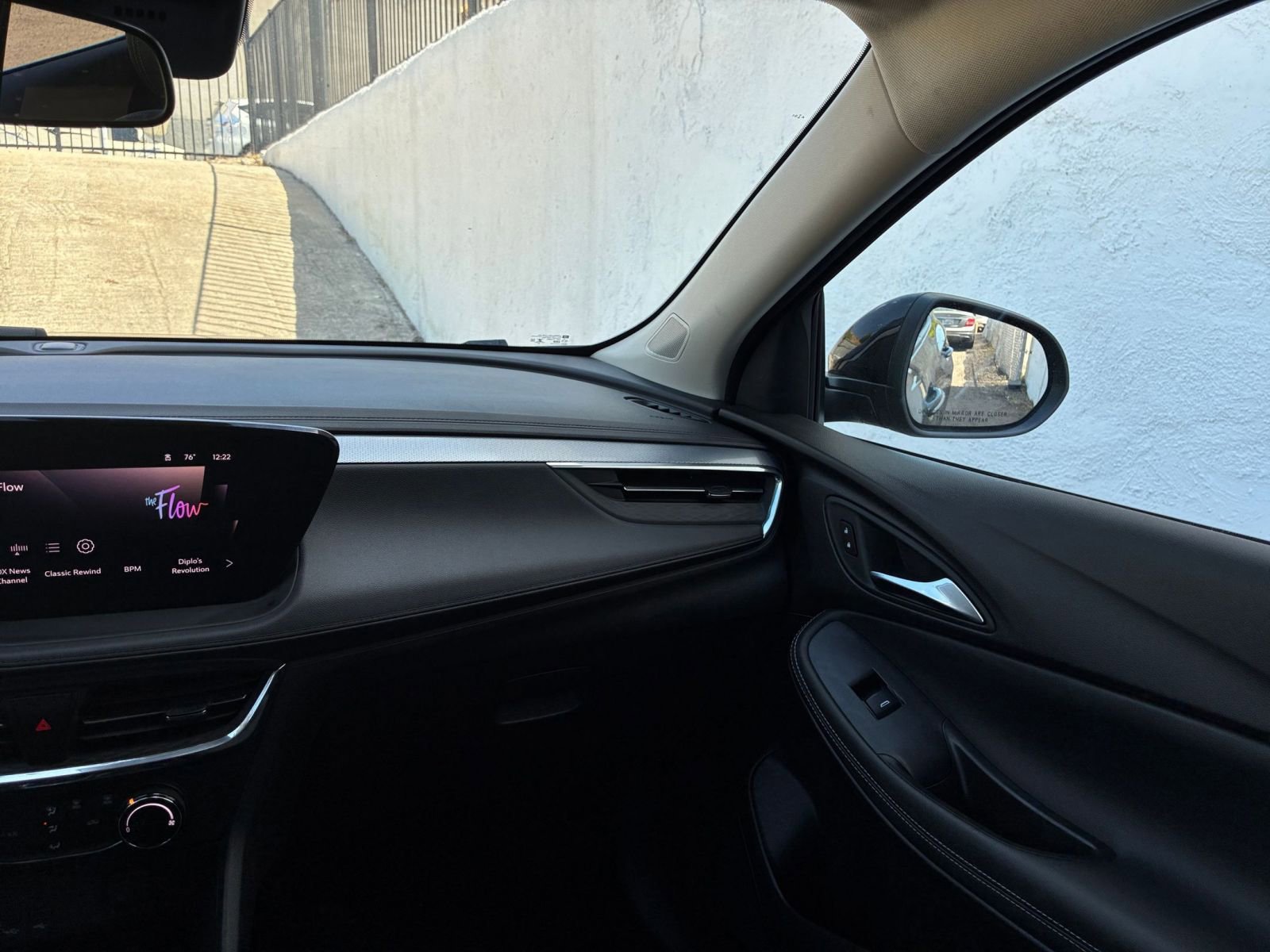 Used 2025 Buick Encore GX Preferred image 34