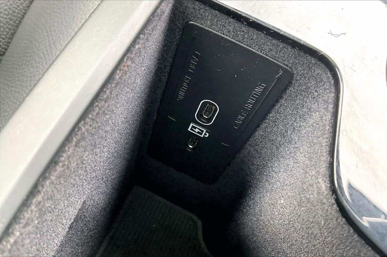 Used 2024 Volvo XC90 B5 Plus image 19