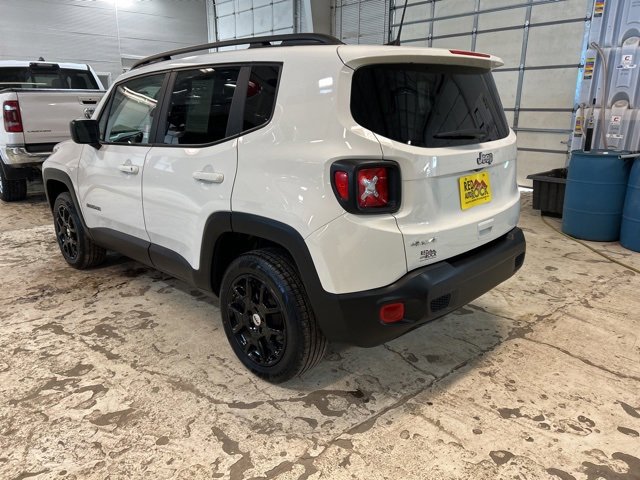 Used 2023 Jeep Renegade Latitude w/ Sun/Sound Group image 7