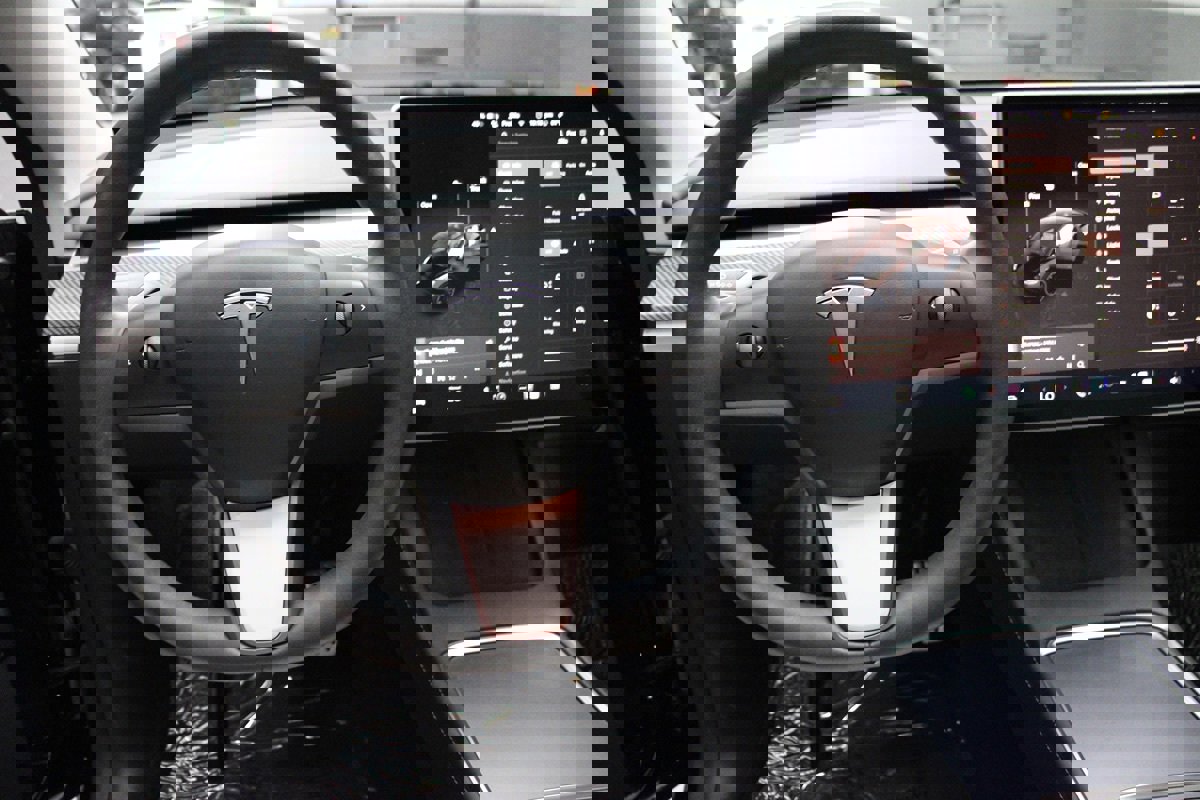 Used 2022 Tesla Model Y Performance image 44