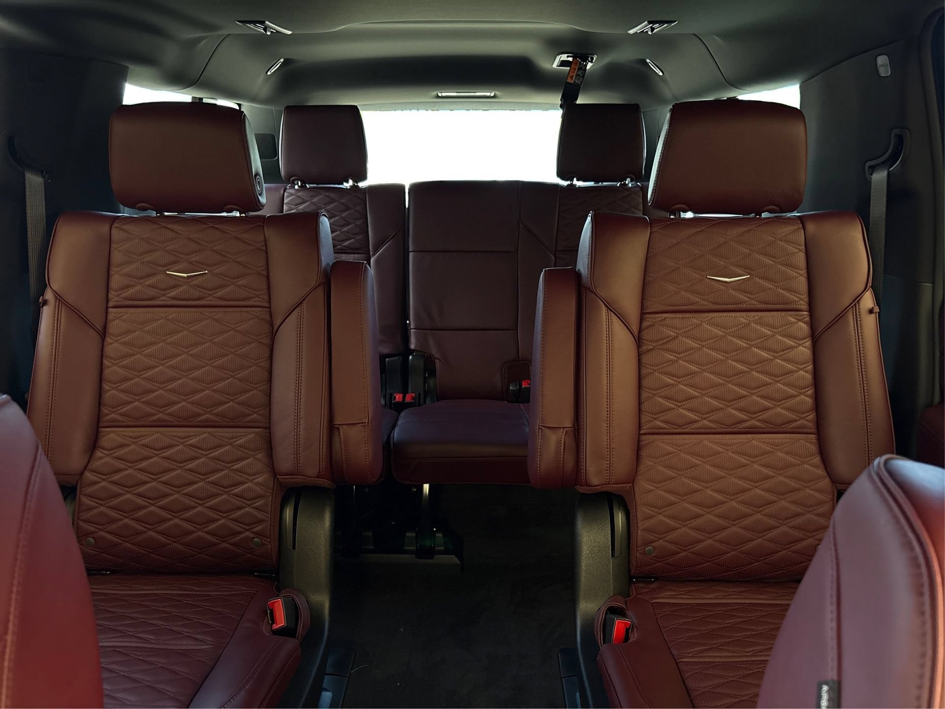 New 2026 Cadillac Escalade ESV Luxury AWD/4WD image 17