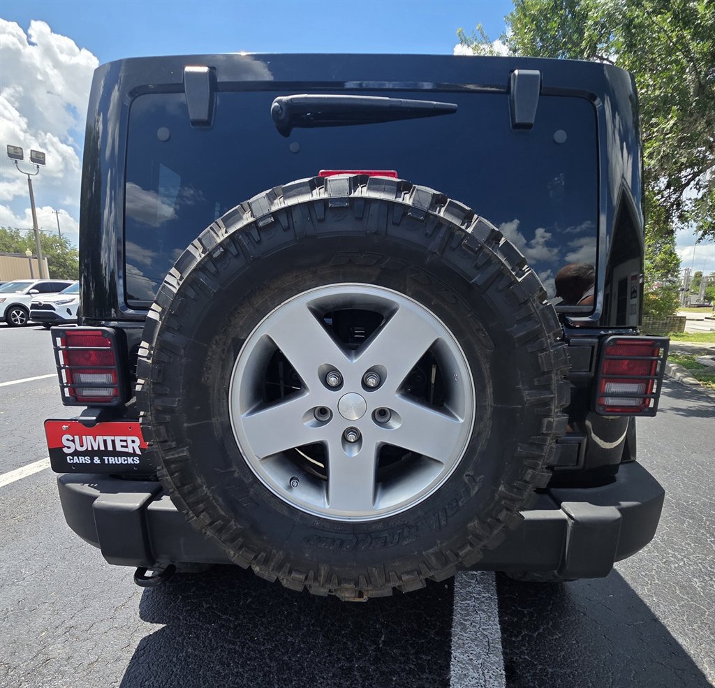 Used 2012 Jeep Wrangler Unlimited Rubicon w/ Connectivity Group AWD/4WD image 33