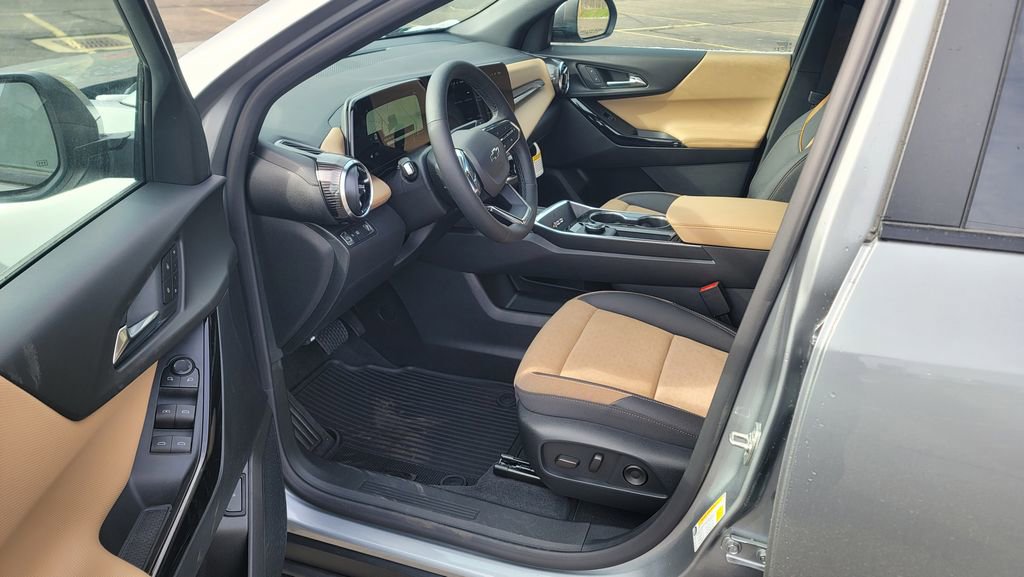 New 2026 Chevrolet Equinox ACTIV w/ Convenience Package III FWD image 18