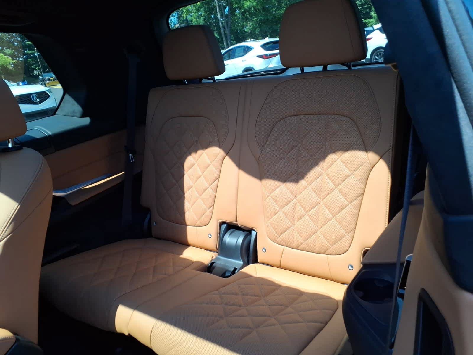 Used 2024 BMW X7 xDrive40i w/ M Sport Package AWD/4WD image 23