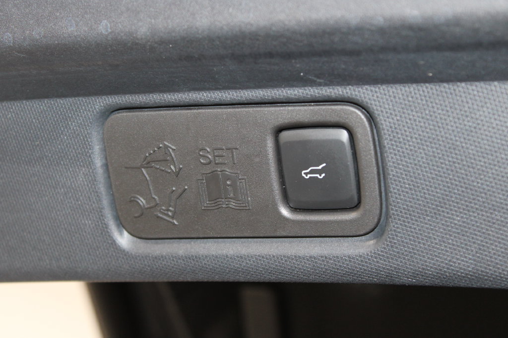Used 2021 Ford Mustang Mach-E Premium RWD image 14