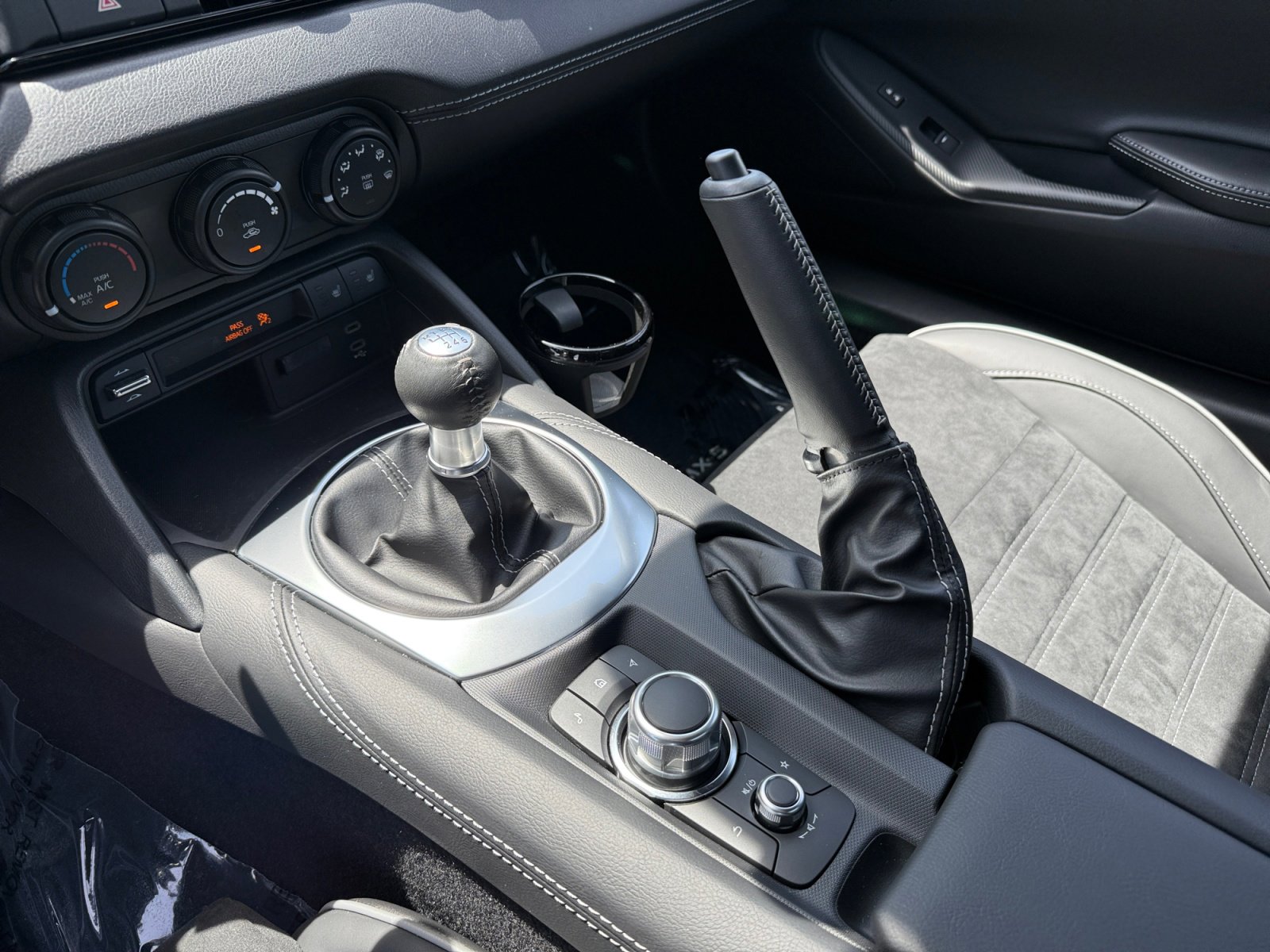 Certified 2025 MAZDA MX-5 Miata RF Club RWD image 13