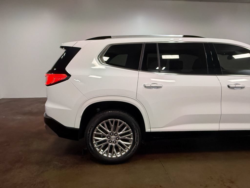 Used 2024 GMC Acadia Denali w/ LPO, Floor Liner Package FWD image 33