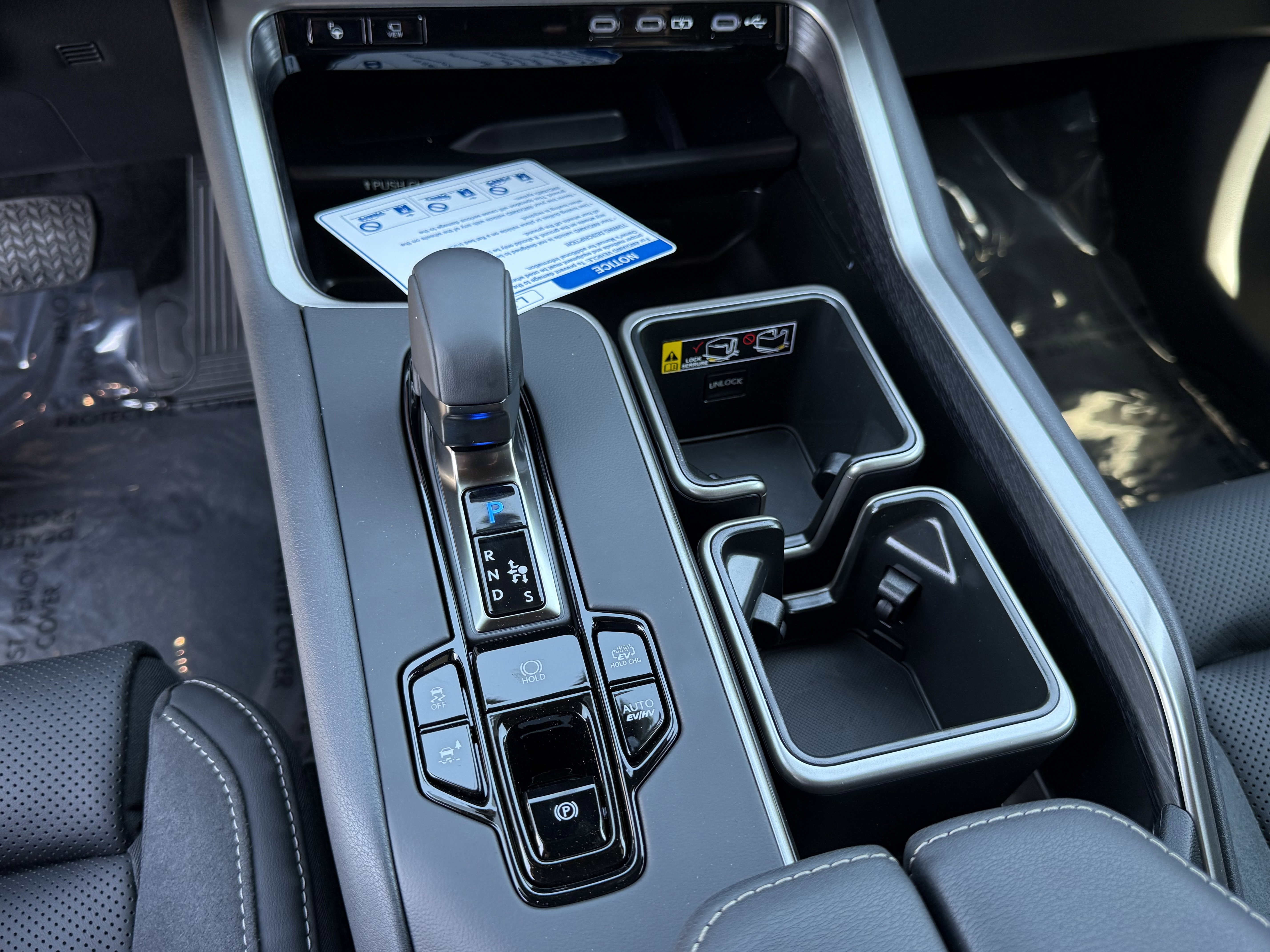 New 2026 Lexus TX 550h AWD Plug-In Hybrid image 24