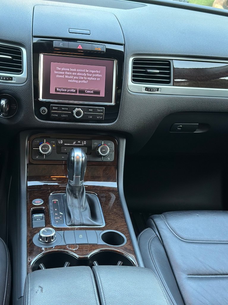 Used 2013 Volkswagen Touareg Executive AWD/4WD image 14
