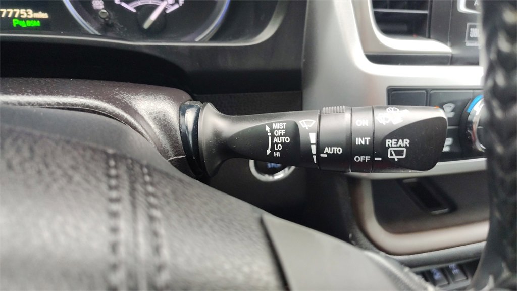 Used 2018 Toyota Highlander Limited Platinum image 18