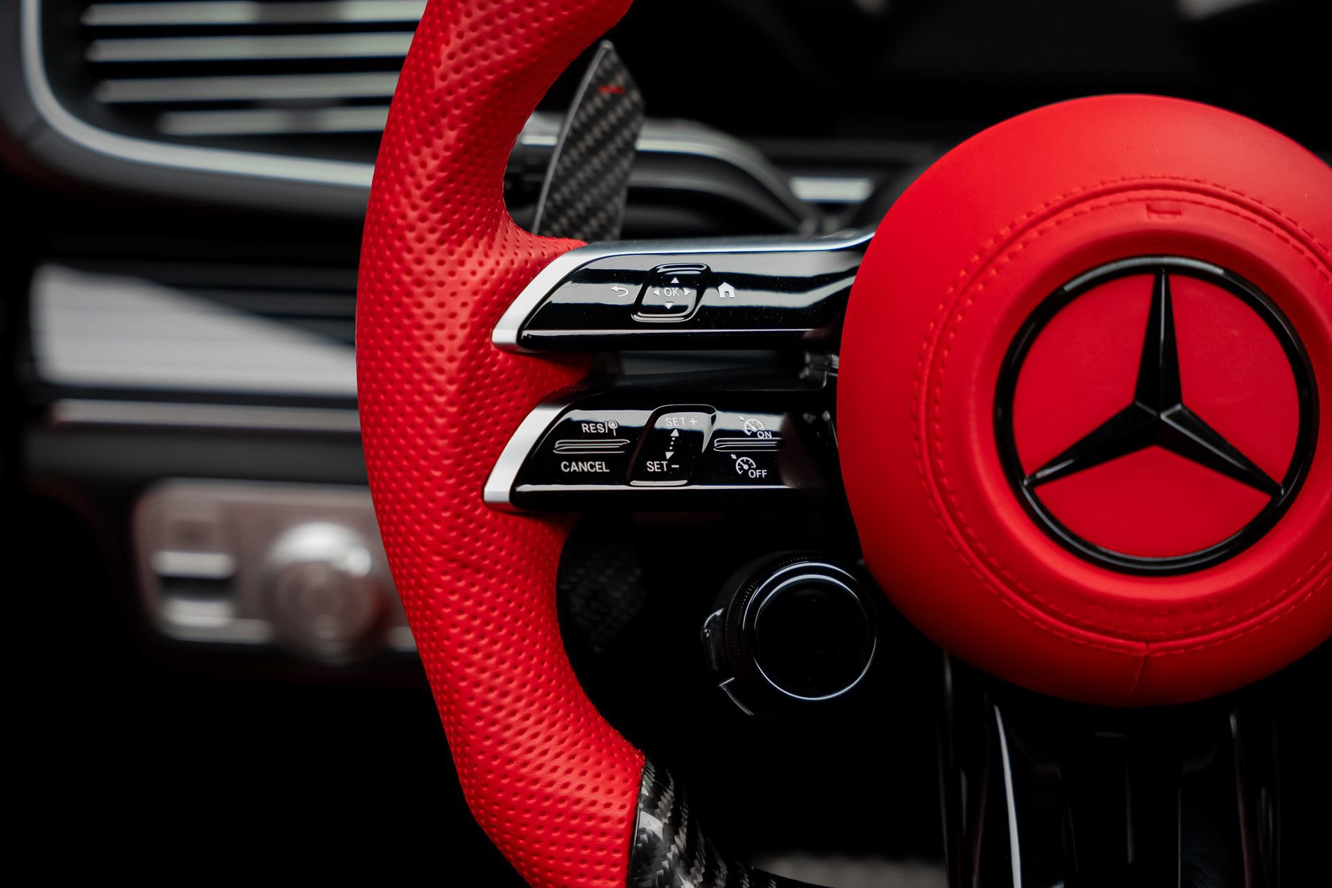 Used 2025 Mercedes-Benz GLE 53 AMG 4MATIC Coupe w/ AMG Night Package image 48