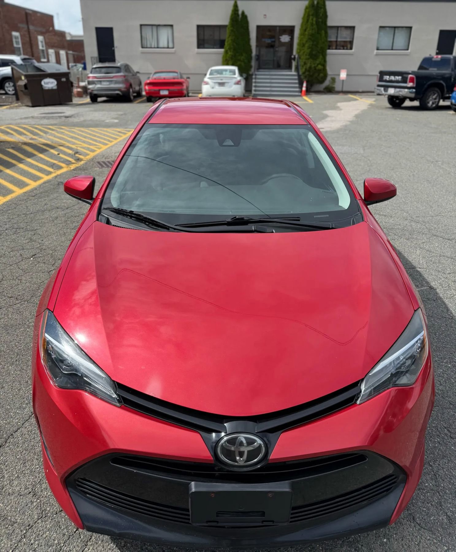 Used 2018 Toyota Corolla LE image 3