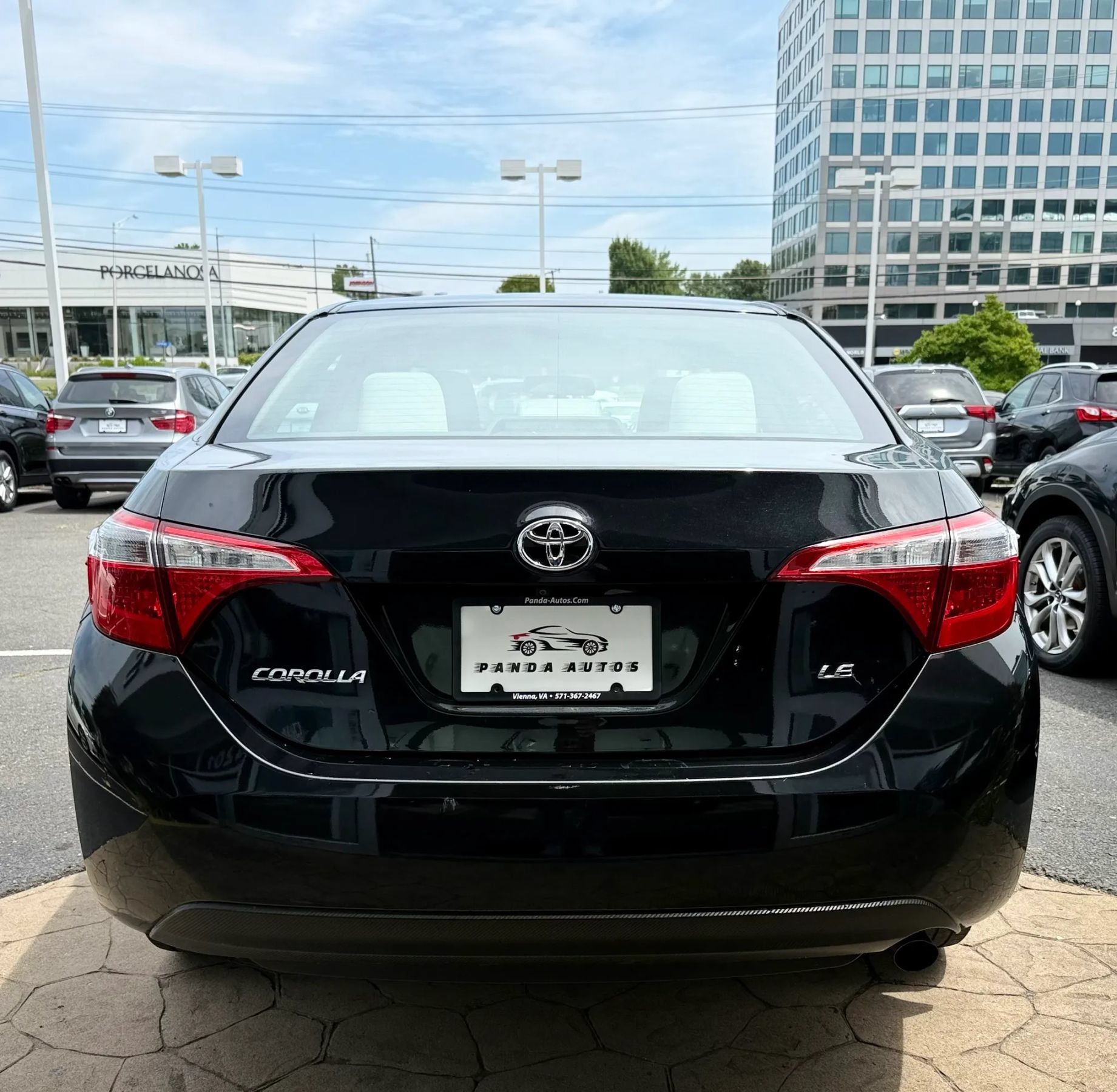 Used 2016 Toyota Corolla LE FWD image 7