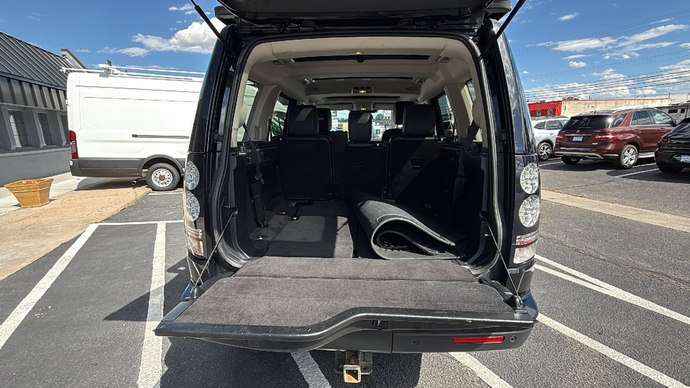 Used 2016 Land Rover LR4 HSE AWD/4WD image 13