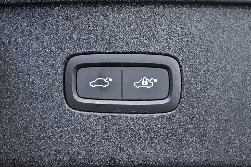 Certified 2025 Volvo EX90 Ultra AWD/4WD image 34