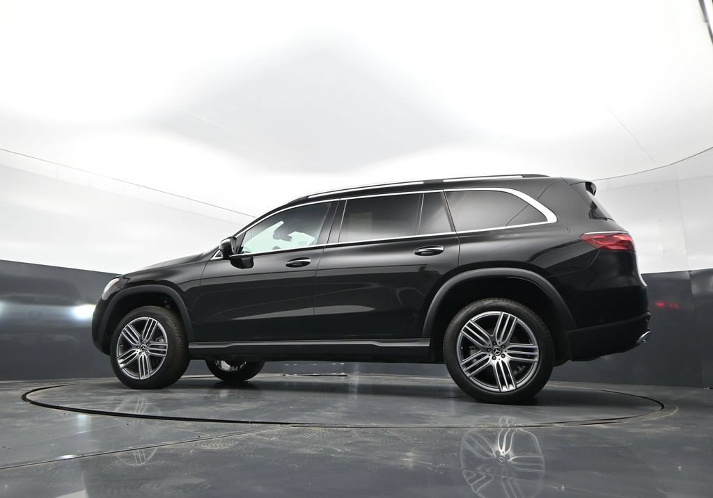 Used 2025 Mercedes-Benz GLS 450 4MATIC image 24
