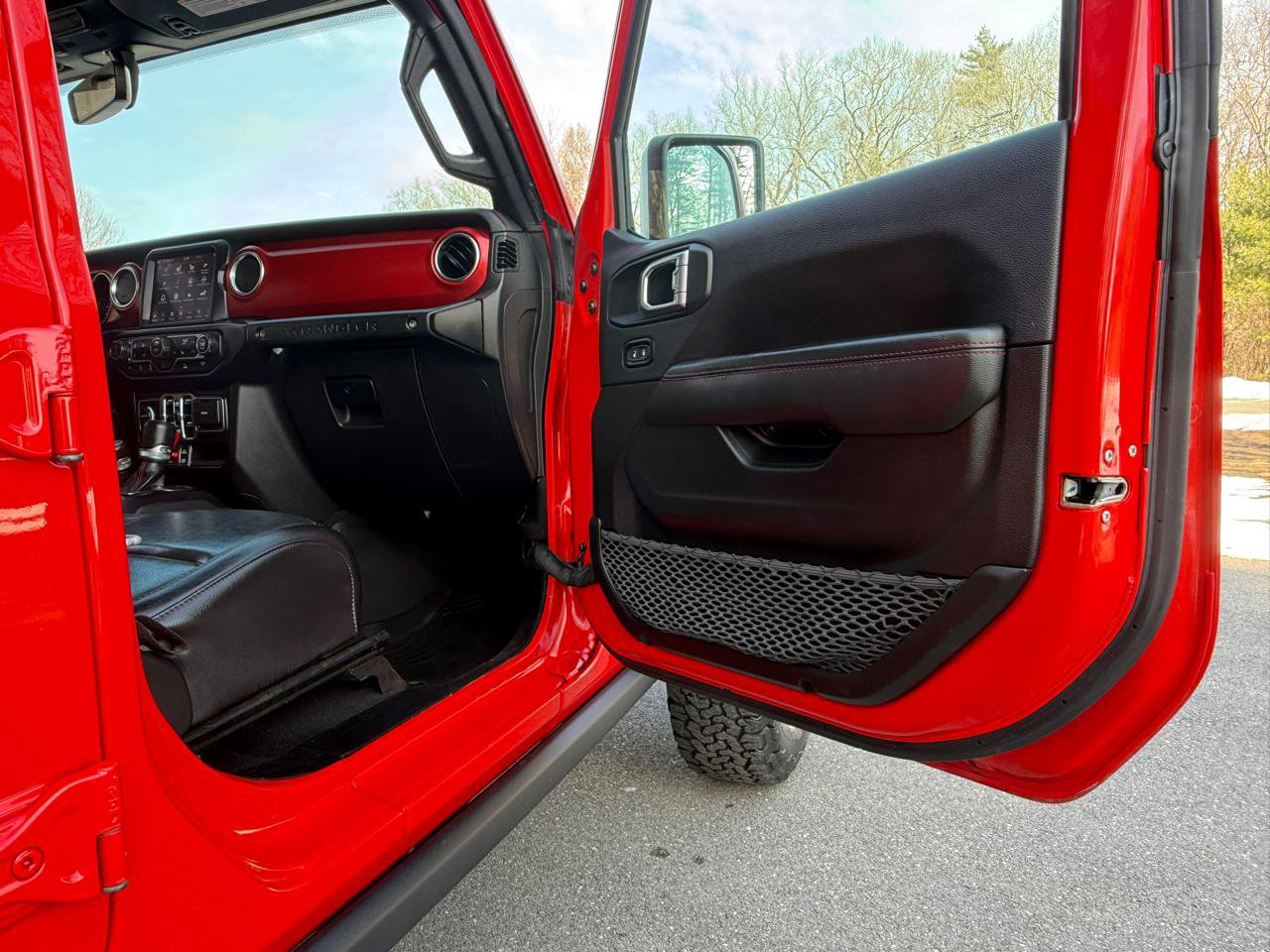 Used 2023 Jeep Wrangler Unlimited Rubicon w/ LED Lighting Group image 35