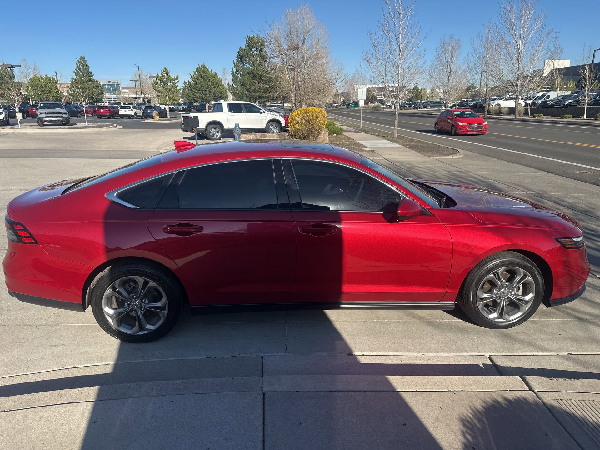 Certified 2023 Honda Accord EX image 6