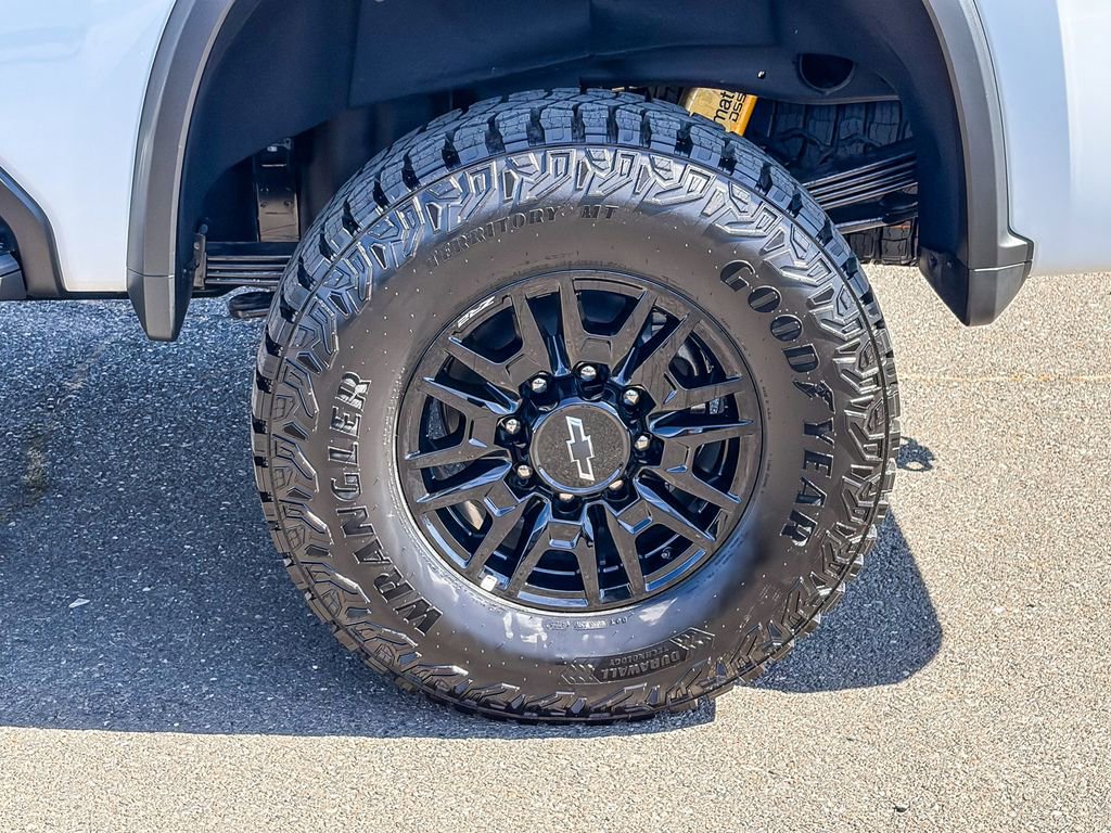 New 2026 Chevrolet Silverado 2500 ZR2 w/ LPO, Dark Essentials Package image 10