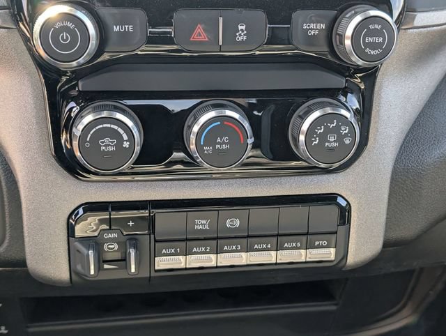 New 2026 RAM 5500 Tradesman w/ Chrome Appearance Group AWD/4WD image 17