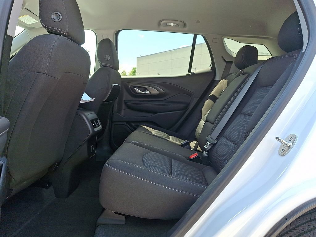 Used 2022 GMC Terrain SLE image 13