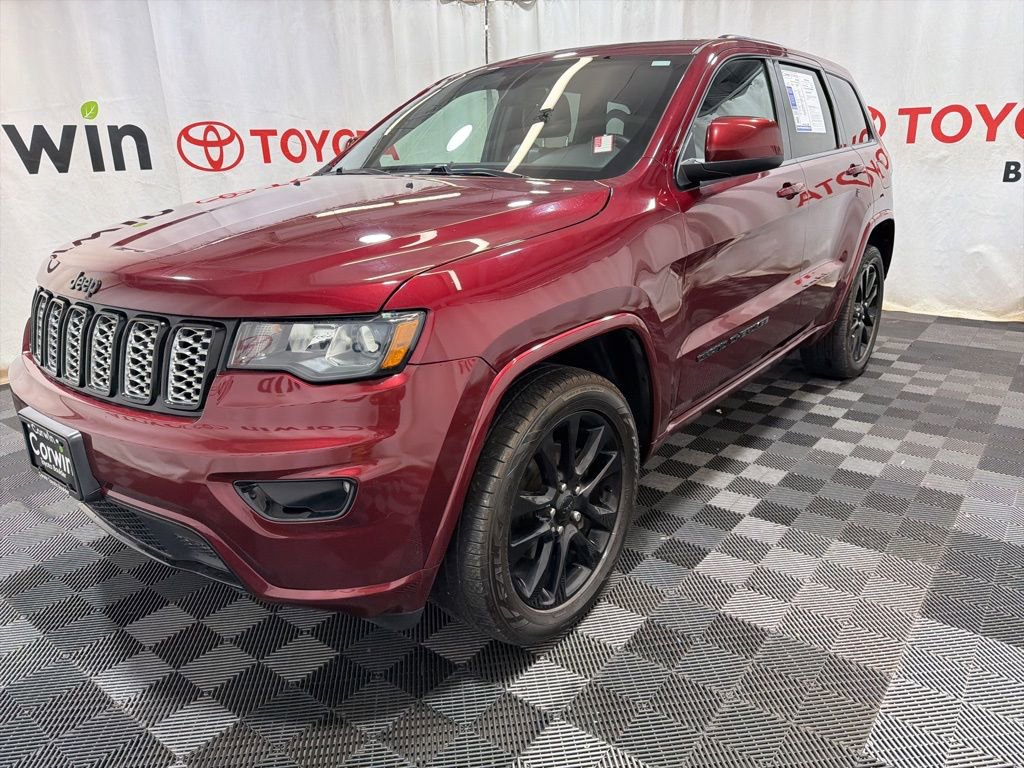 Used 2019 Jeep Grand Cherokee Altitude image 3