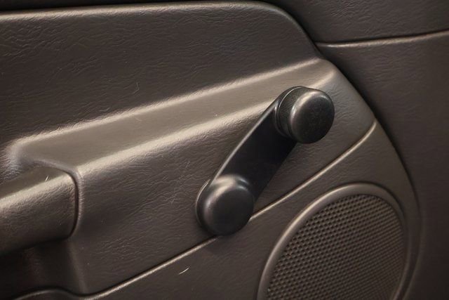 Used 2004 Dodge Ram 1500 Truck ST w/ ST Value Group image 10