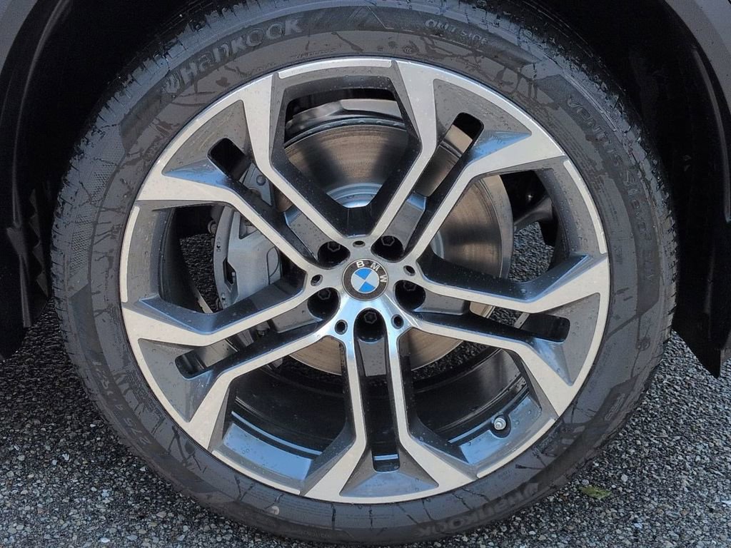 New 2026 BMW X5 xDrive40i w/ Premium Package AWD/4WD image 11