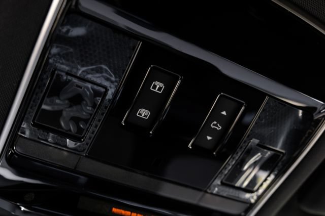 New 2026 Land Rover Range Rover SE AWD/4WD image 31